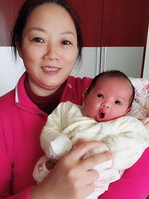 快连母婴-月嫂抱娃照