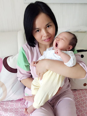 快连母婴-月嫂抱娃照