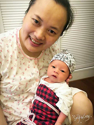 快连母婴-月嫂抱娃照